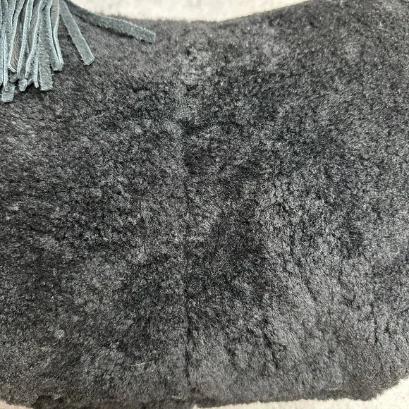 Vintage Margot Shearling Bag with Leather Straps - Picture 2 of 6